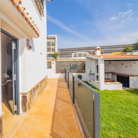 Cubo's William's Sunny 4 With Breakfast Gasthof Torre de Benagalbon